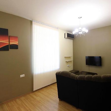 Studio With Balcony On Sayat Nova Avenue Erevan Exterior foto
