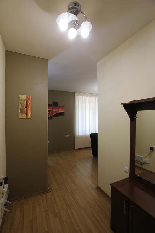 Studio With Balcony On Sayat Nova Avenue Erevan Exterior foto