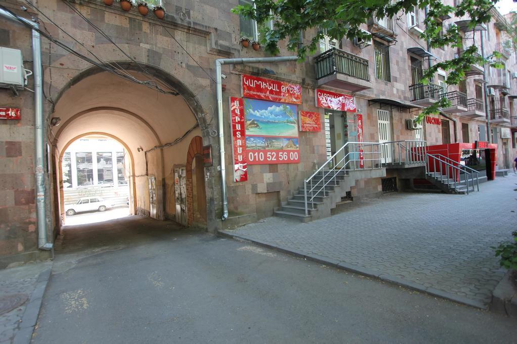 Studio With Balcony On Sayat Nova Avenue Erevan Exterior foto